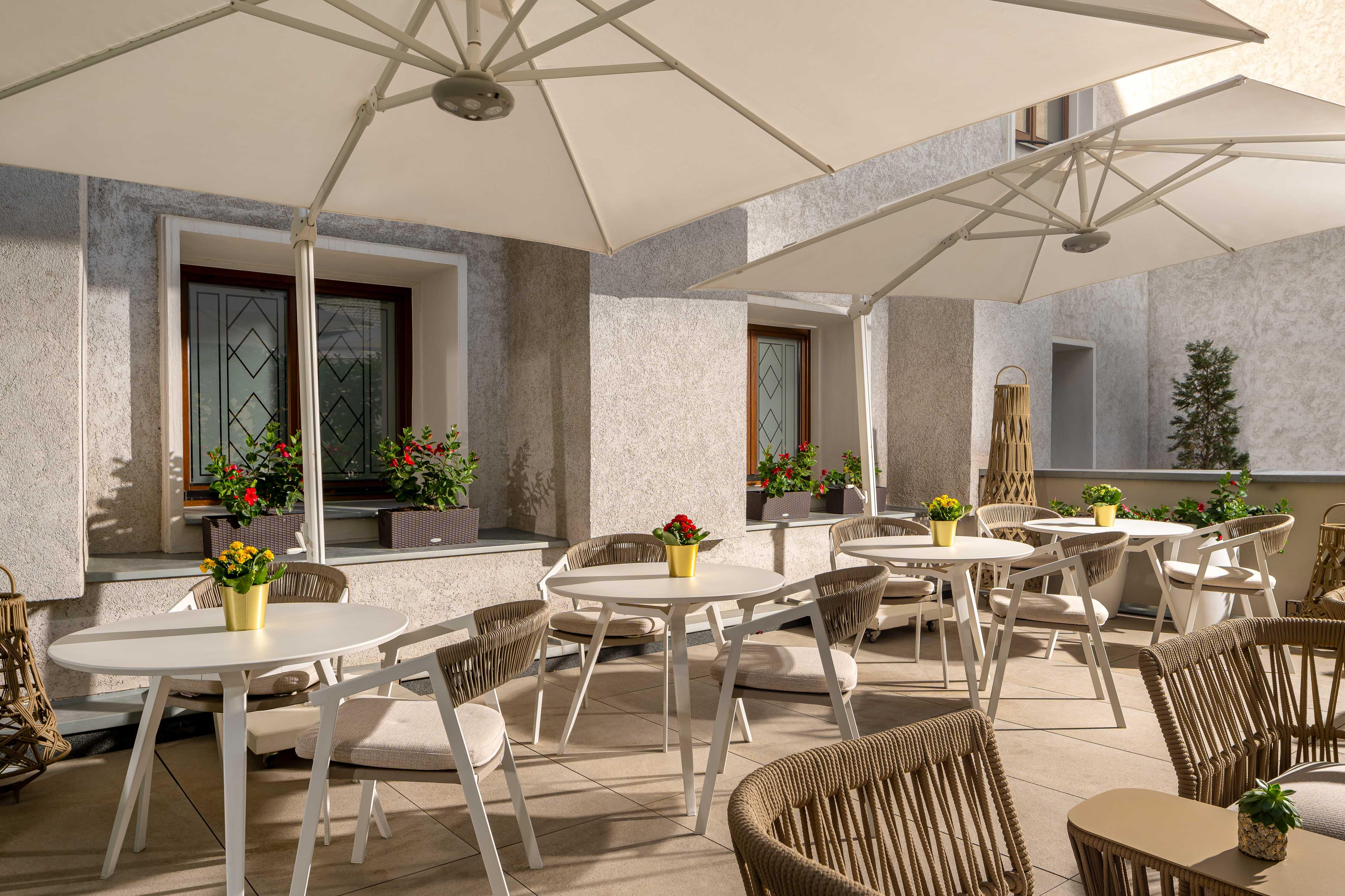 Intercontinental Athenee Palace Bucharest, An Ihg Hotel Exterior foto The restaurant