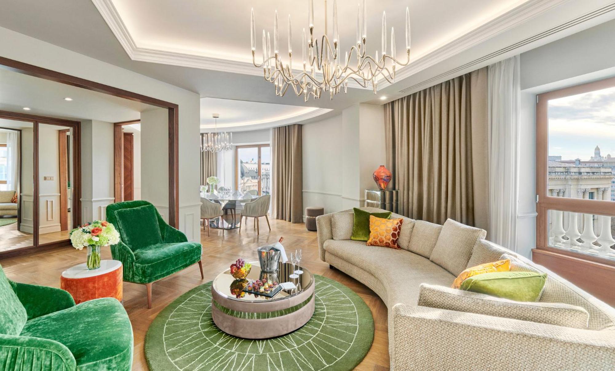 Intercontinental Athenee Palace Bucharest, An Ihg Hotel Exterior foto The living room of a suite at the Mandarin Oriental, Munich